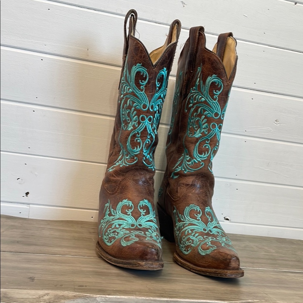 Corral Brown Leather Boots with Turquoise Embroidery 7.5M